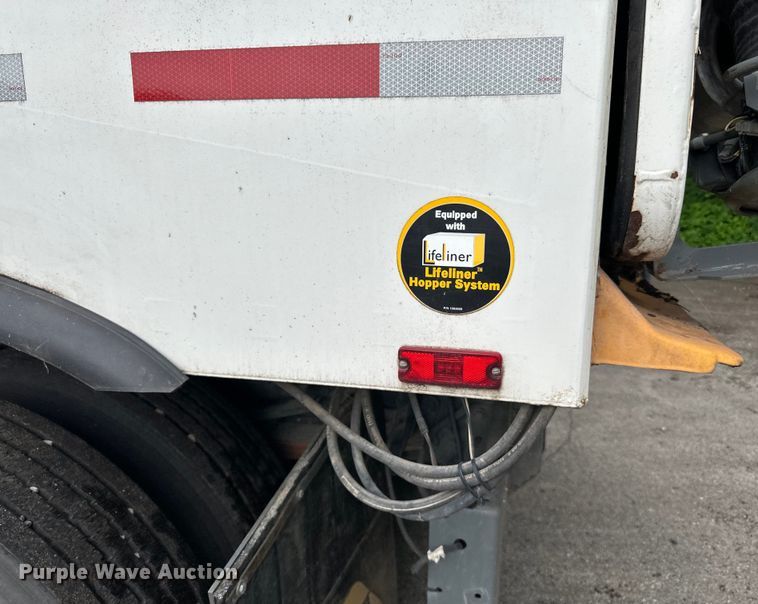 image for item DP8421 2007 Sterling  SC-8000 street sweeper truck