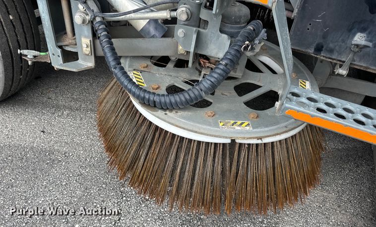 image for item DP8421 2007 Sterling  SC-8000 street sweeper truck