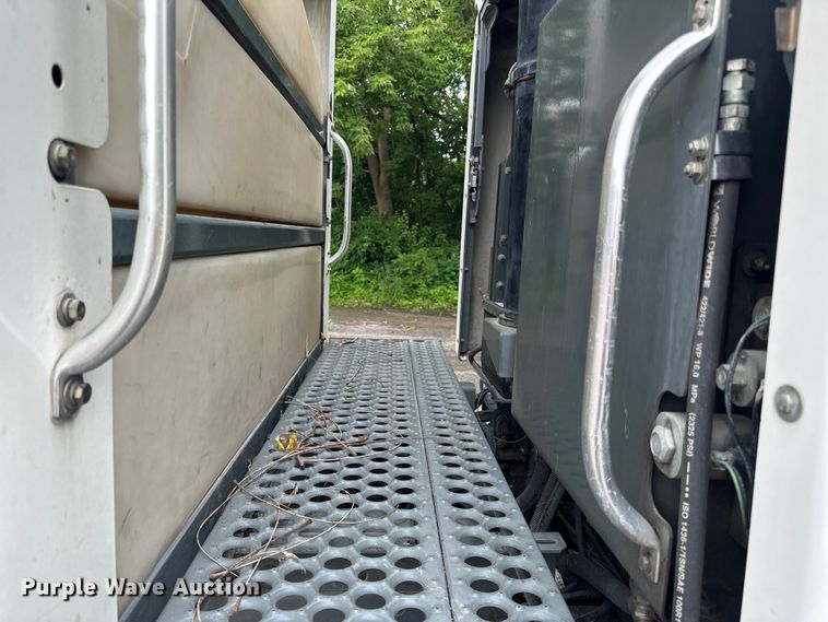 image for item DP8421 2007 Sterling  SC-8000 street sweeper truck