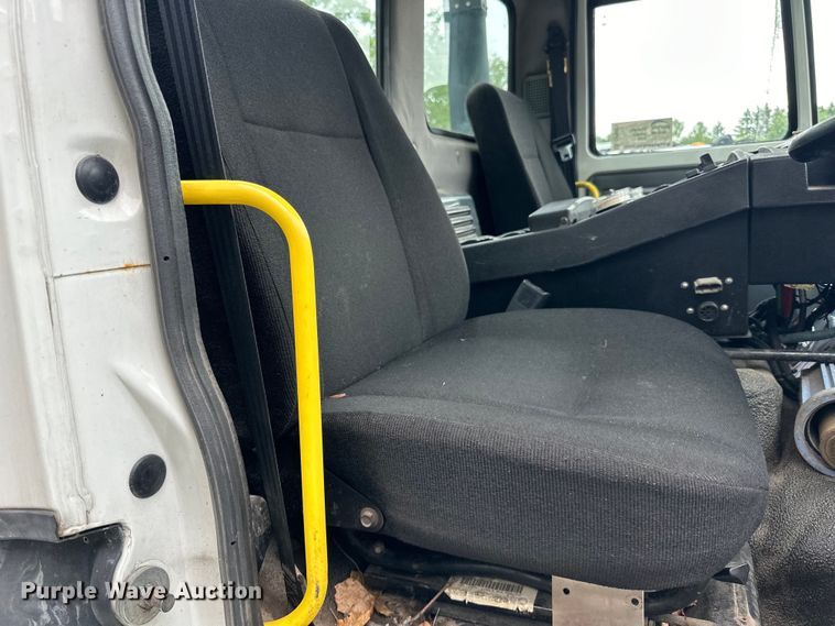 image for item DP8421 2007 Sterling  SC-8000 street sweeper truck