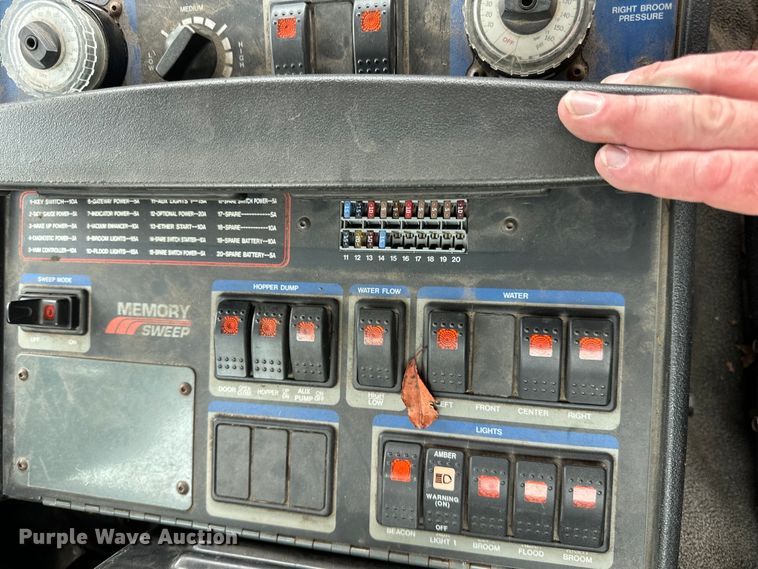 image for item DP8421 2007 Sterling  SC-8000 street sweeper truck