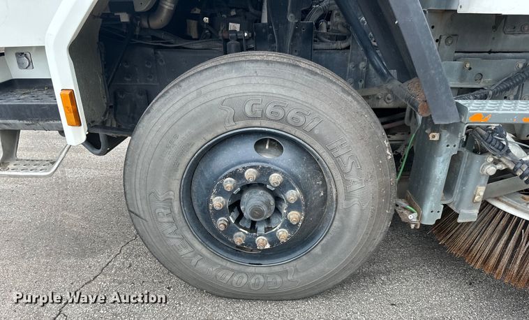 image for item DP8421 2007 Sterling  SC-8000 street sweeper truck