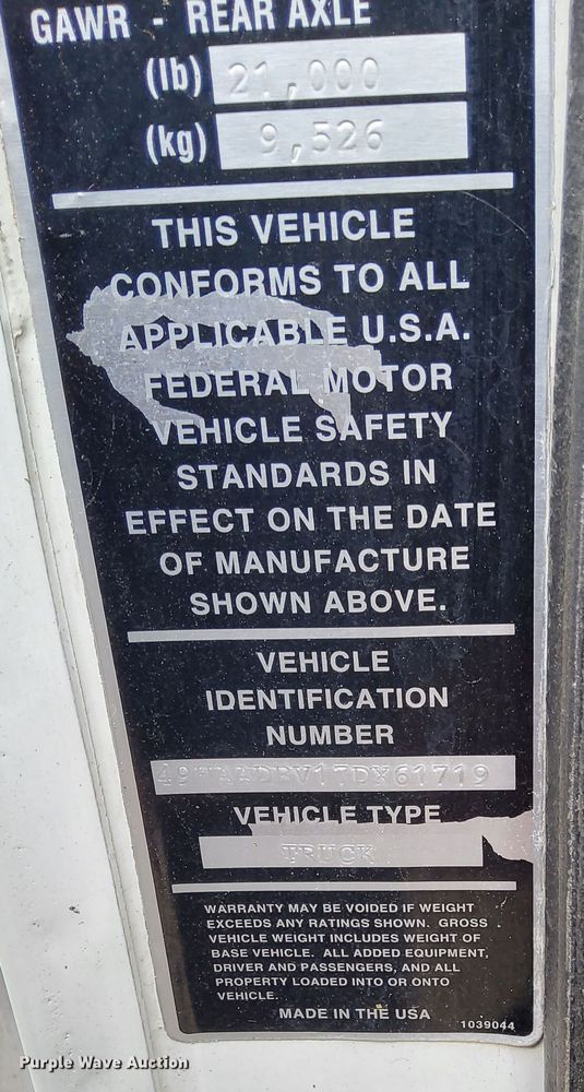 image for item DP8421 2007 Sterling  SC-8000 street sweeper truck