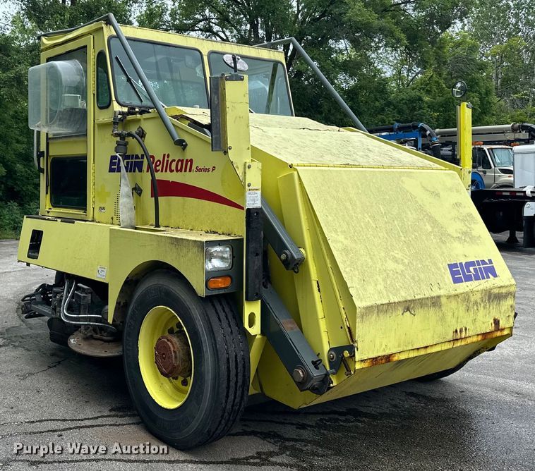 image for item DP8422 2004 Elgin  Pellican Series P street sweeper 