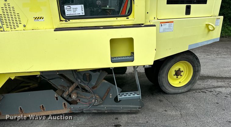 image for item DP8422 2004 Elgin  Pellican Series P street sweeper 