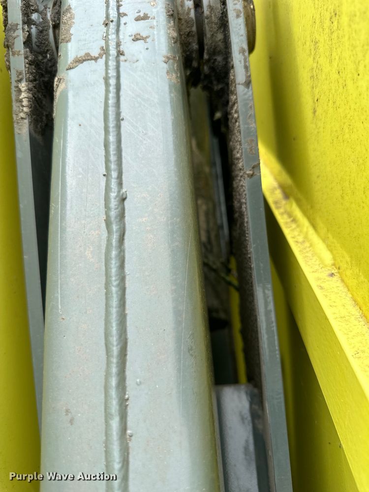 image for item DP8422 2004 Elgin  Pellican Series P street sweeper 