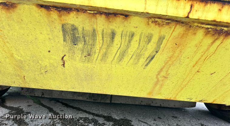 image for item DP8422 2004 Elgin  Pellican Series P street sweeper 