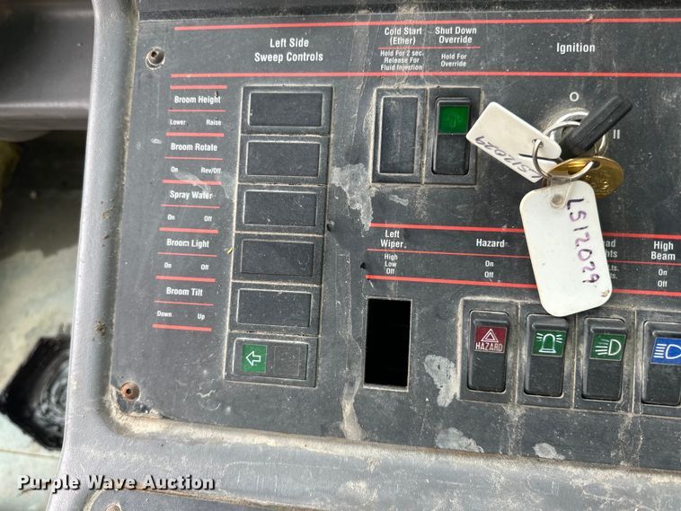 image for item DP8422 2004 Elgin  Pellican Series P street sweeper 