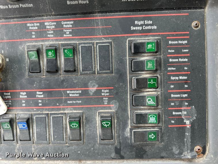 image for item DP8422 2004 Elgin  Pellican Series P street sweeper 