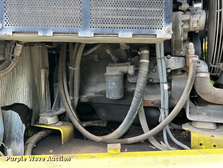 image for item DP8422 2004 Elgin  Pellican Series P street sweeper 