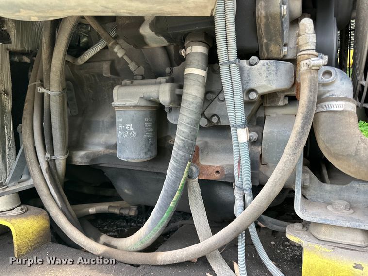 image for item DP8422 2004 Elgin  Pellican Series P street sweeper 