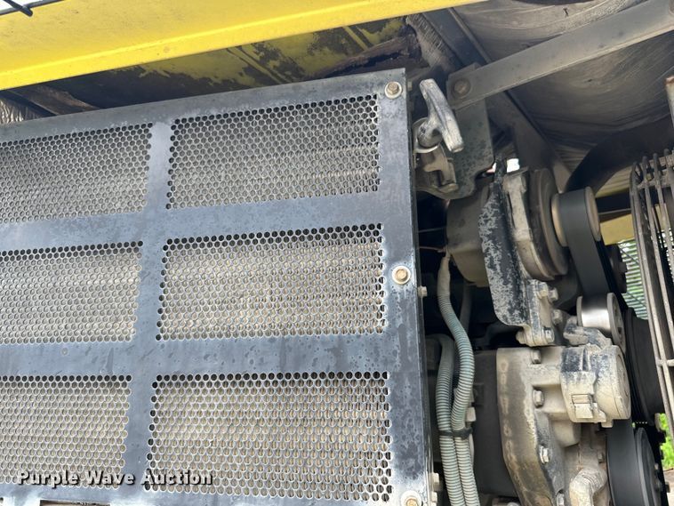 image for item DP8422 2004 Elgin  Pellican Series P street sweeper 