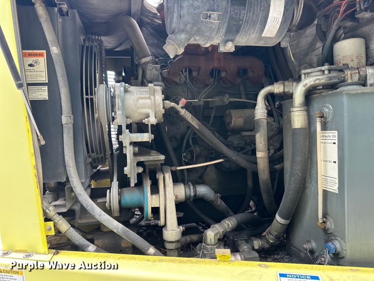 image for item DP8422 2004 Elgin  Pellican Series P street sweeper 