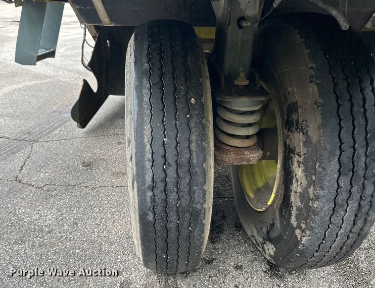 image for item DP8422 2004 Elgin  Pellican Series P street sweeper 