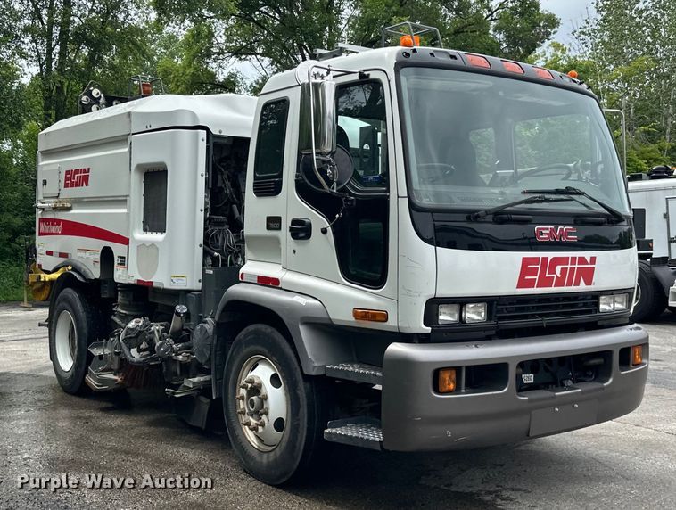 image for item DP8423 2009 GMC T7500 street sweeper truck