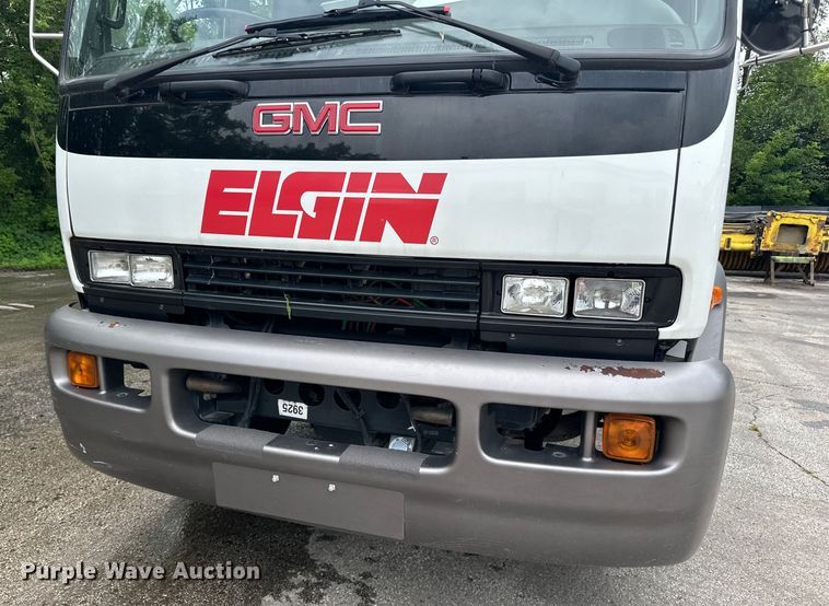 image for item DP8423 2009 GMC T7500 street sweeper truck