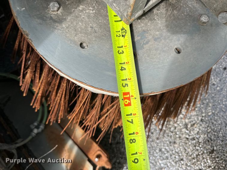 image for item DP8423 2009 GMC T7500 street sweeper truck