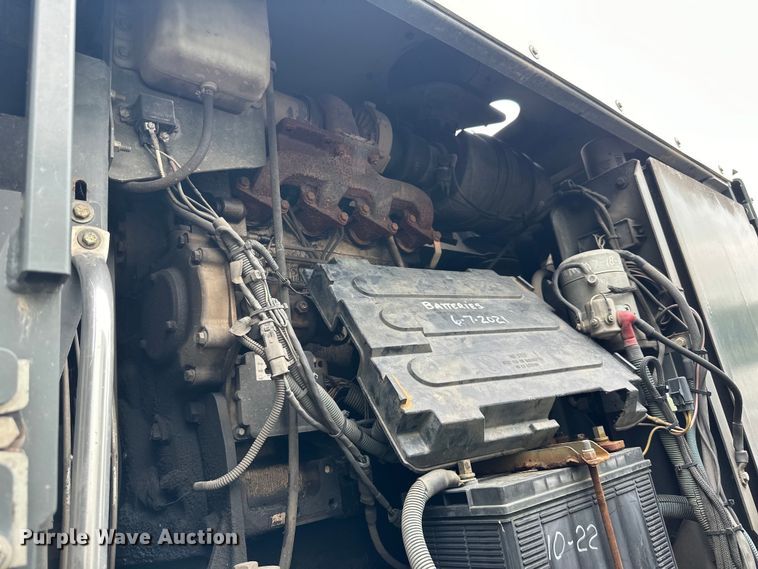 image for item DP8423 2009 GMC T7500 street sweeper truck