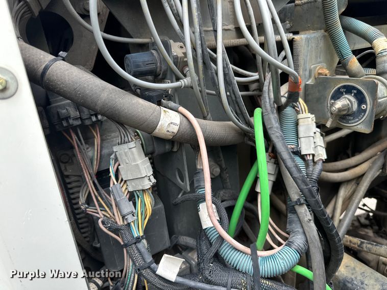 image for item DP8423 2009 GMC T7500 street sweeper truck