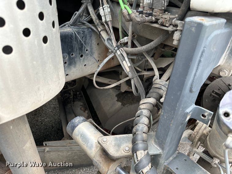 image for item DP8423 2009 GMC T7500 street sweeper truck