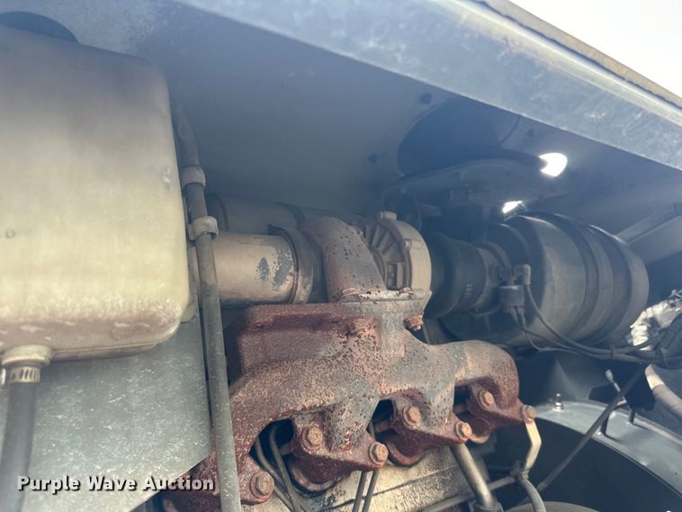 image for item DP8423 2009 GMC T7500 street sweeper truck