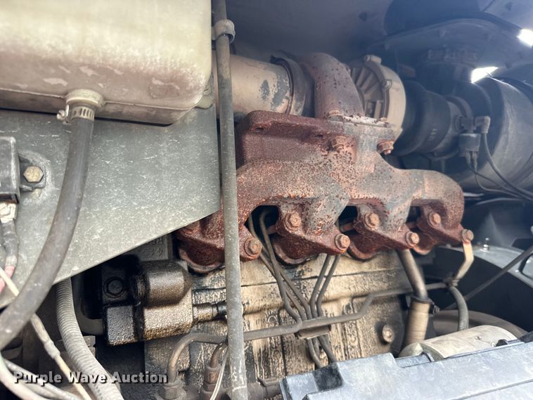 image for item DP8423 2009 GMC T7500 street sweeper truck