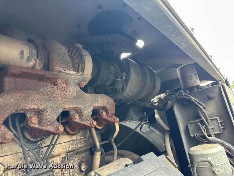 image for item DP8423 2009 GMC T7500 street sweeper truck