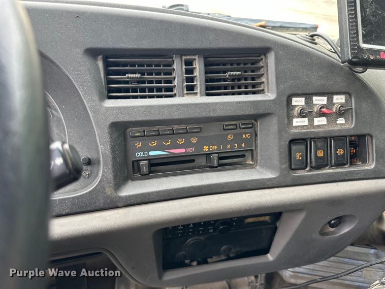 image for item DP8423 2009 GMC T7500 street sweeper truck