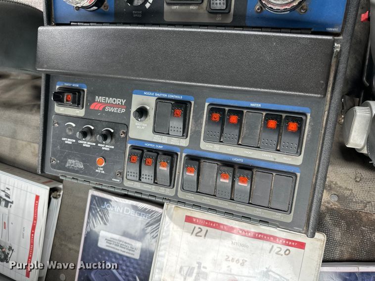 image for item DP8423 2009 GMC T7500 street sweeper truck