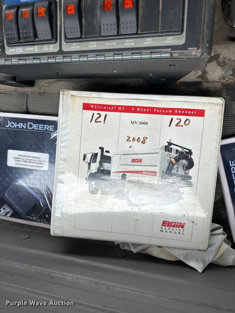 image for item DP8423 2009 GMC T7500 street sweeper truck