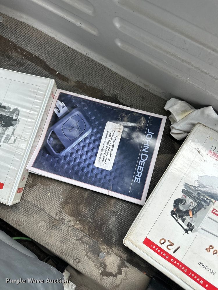 image for item DP8423 2009 GMC T7500 street sweeper truck