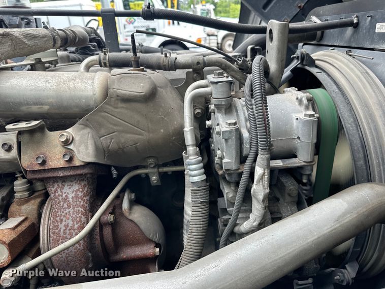 image for item DP8423 2009 GMC T7500 street sweeper truck