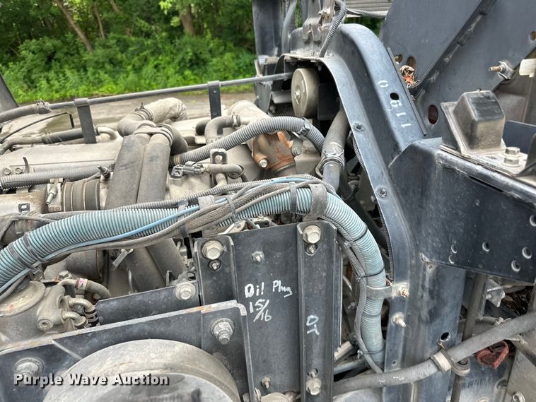 image for item DP8423 2009 GMC T7500 street sweeper truck