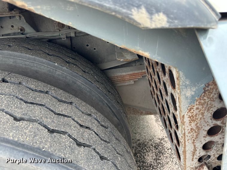 image for item DP8423 2009 GMC T7500 street sweeper truck