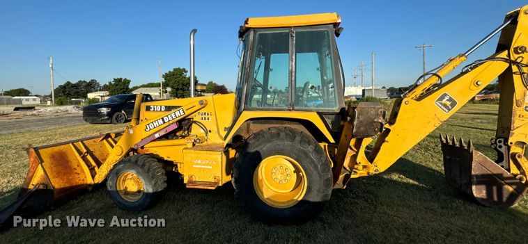image for item DQ6836 John Deere 310D backhoe