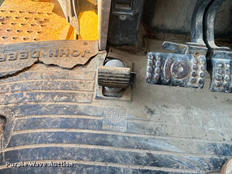 image for item DQ6836 John Deere 310D backhoe