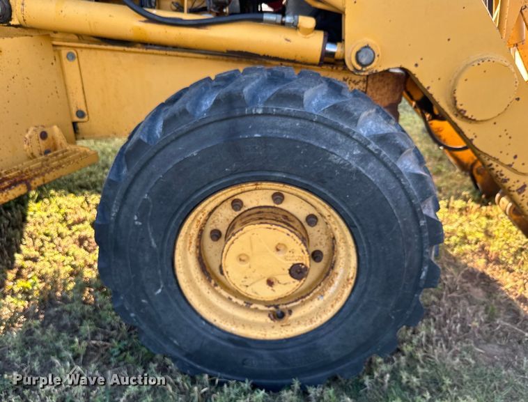 image for item DQ6836 John Deere 310D backhoe