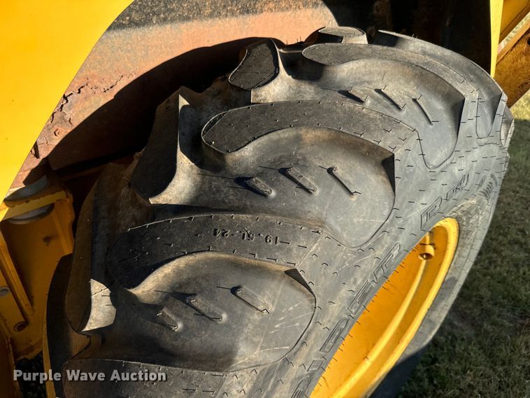 image for item DQ6836 John Deere 310D backhoe