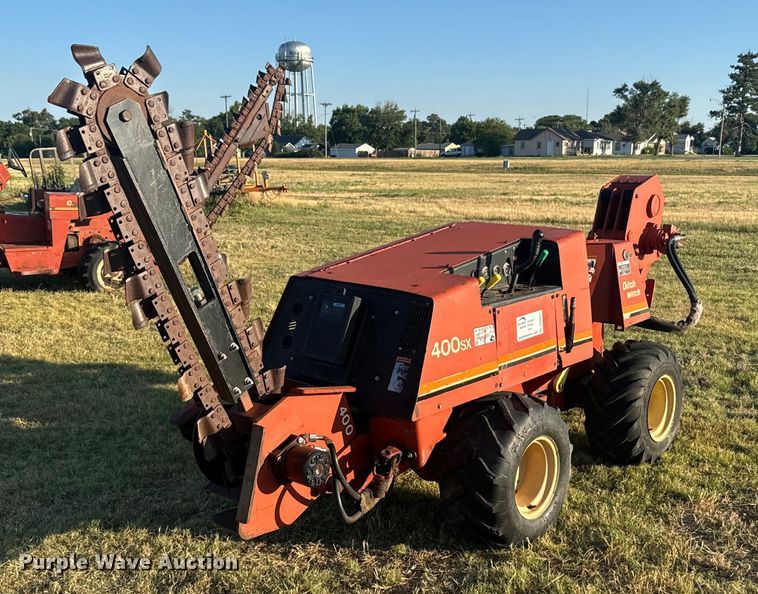 image for item DQ6837 1995 Ditch Witch  400SX trencher