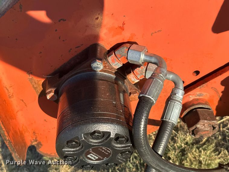 image for item DQ6837 1995 Ditch Witch  400SX trencher