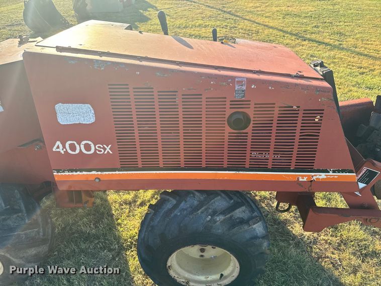 image for item DQ6837 1995 Ditch Witch  400SX trencher