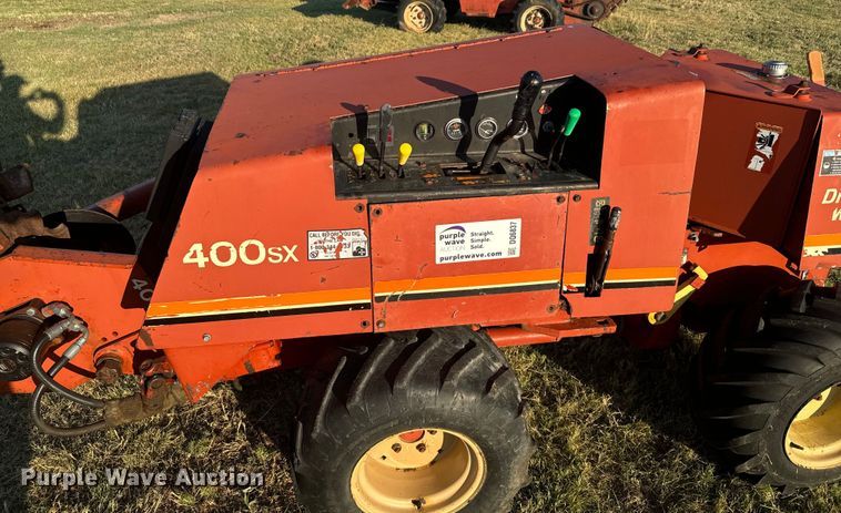 image for item DQ6837 1995 Ditch Witch  400SX trencher
