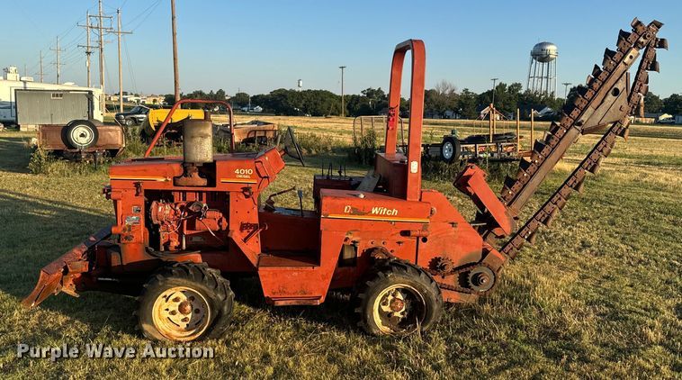 image for item DQ6838 1985 Ditch Witch 4010 trencher