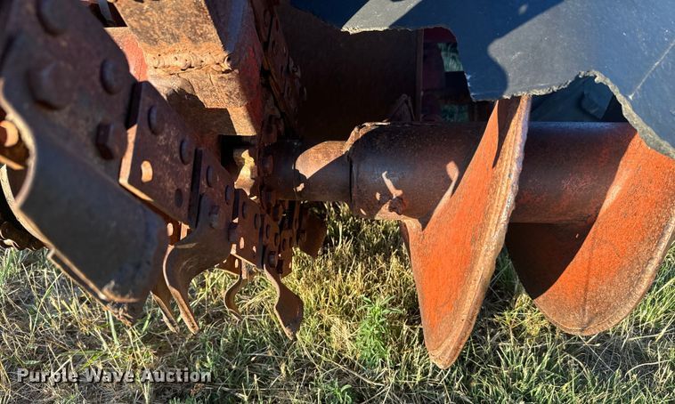 image for item DQ6838 1985 Ditch Witch 4010 trencher