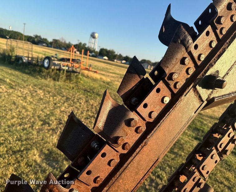 image for item DQ6838 1985 Ditch Witch 4010 trencher