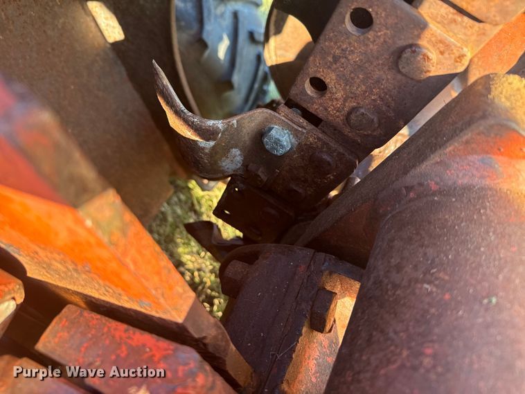 image for item DQ6838 1985 Ditch Witch 4010 trencher