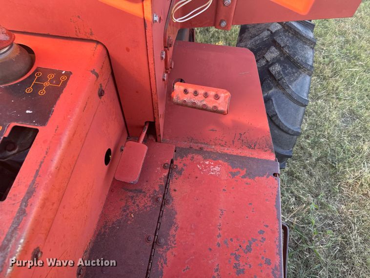 image for item DQ6838 1985 Ditch Witch 4010 trencher