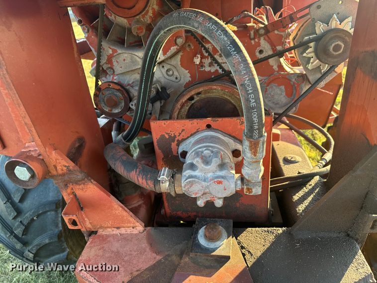 image for item DQ6838 1985 Ditch Witch 4010 trencher