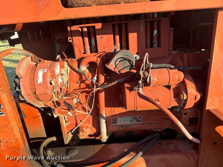 image for item DQ6838 1985 Ditch Witch 4010 trencher