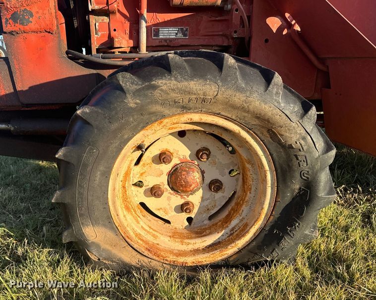 image for item DQ6838 1985 Ditch Witch 4010 trencher